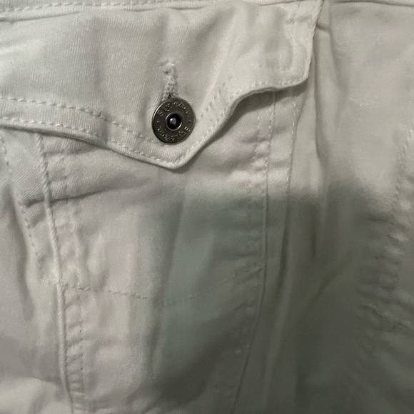 Style & Co. Denim White Jean Jacket Lightweight Denim Style - Picture 2 of 7